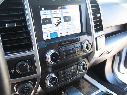 Used 2019 Ford F150 Lariat w/ Equipment Group 502A Luxury AWD/4WD image 44