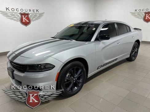 Used 2023 Dodge Charger SXT w/ Blacktop Package image 3