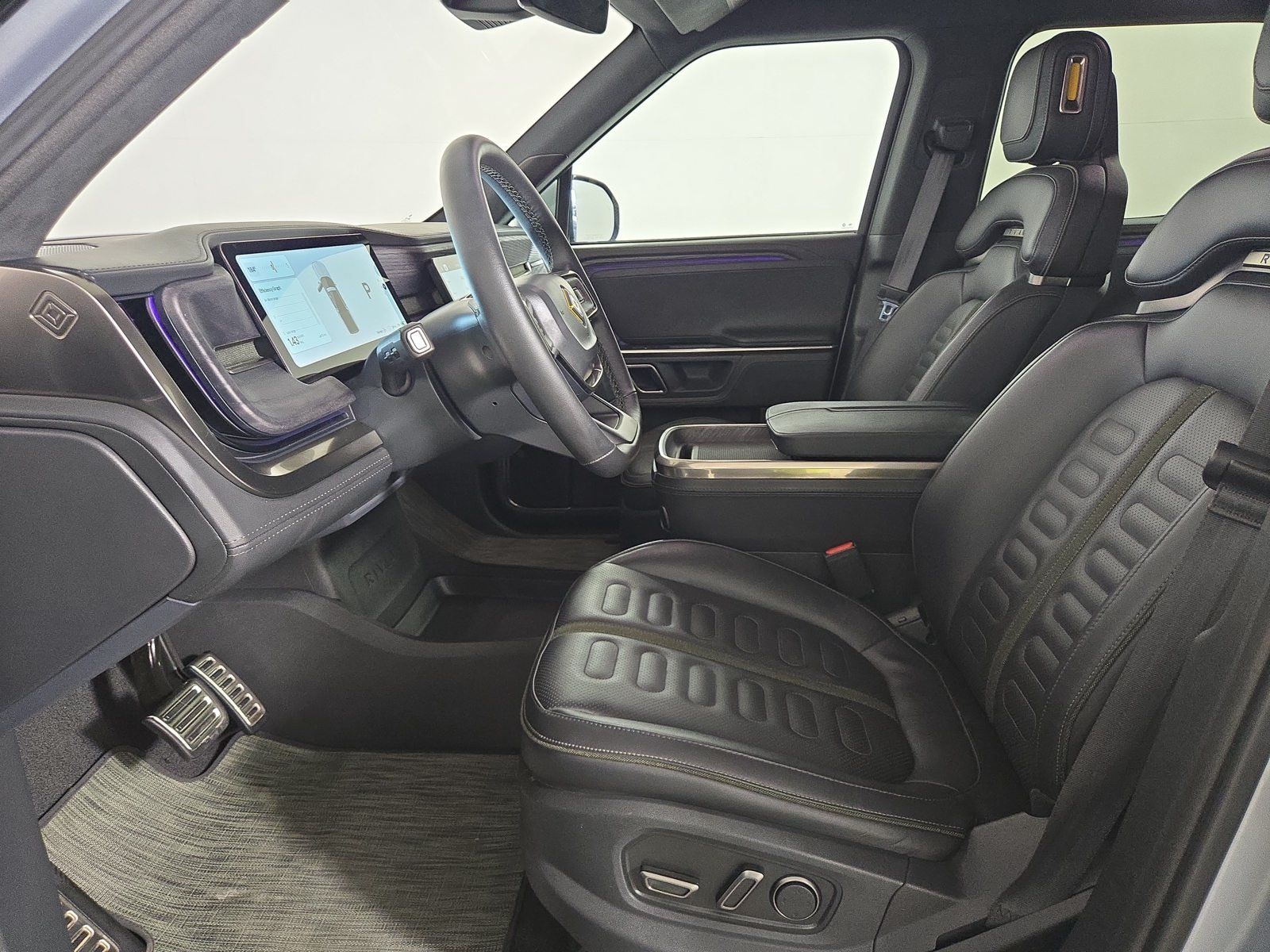 Used 2024 Rivian R1T Adventure Dual AWD/4WD image 20