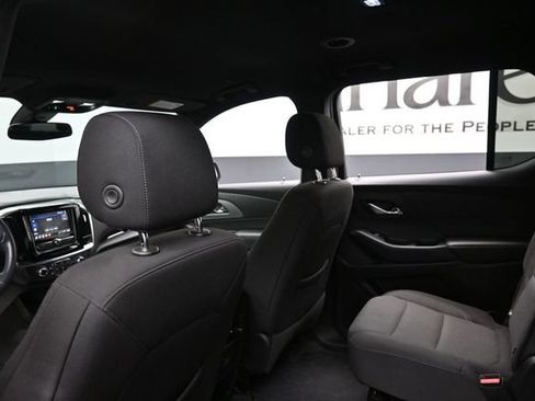 Used 2022 Chevrolet Traverse LT FWD image 27