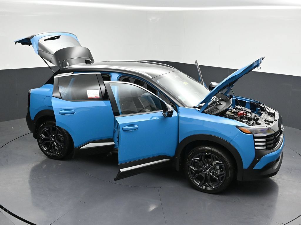 New 2026 Nissan Kicks SR AWD/4WD image 29