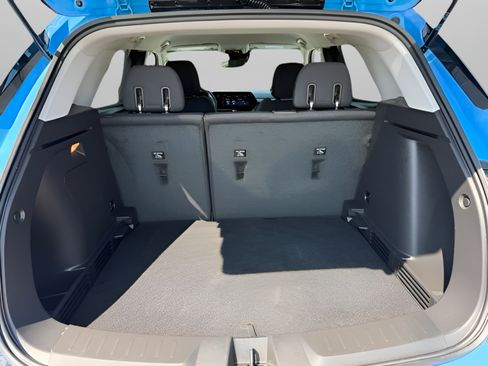 Used 2024 Chevrolet TrailBlazer LT w/ LT Cold Weather Package FWD image 24