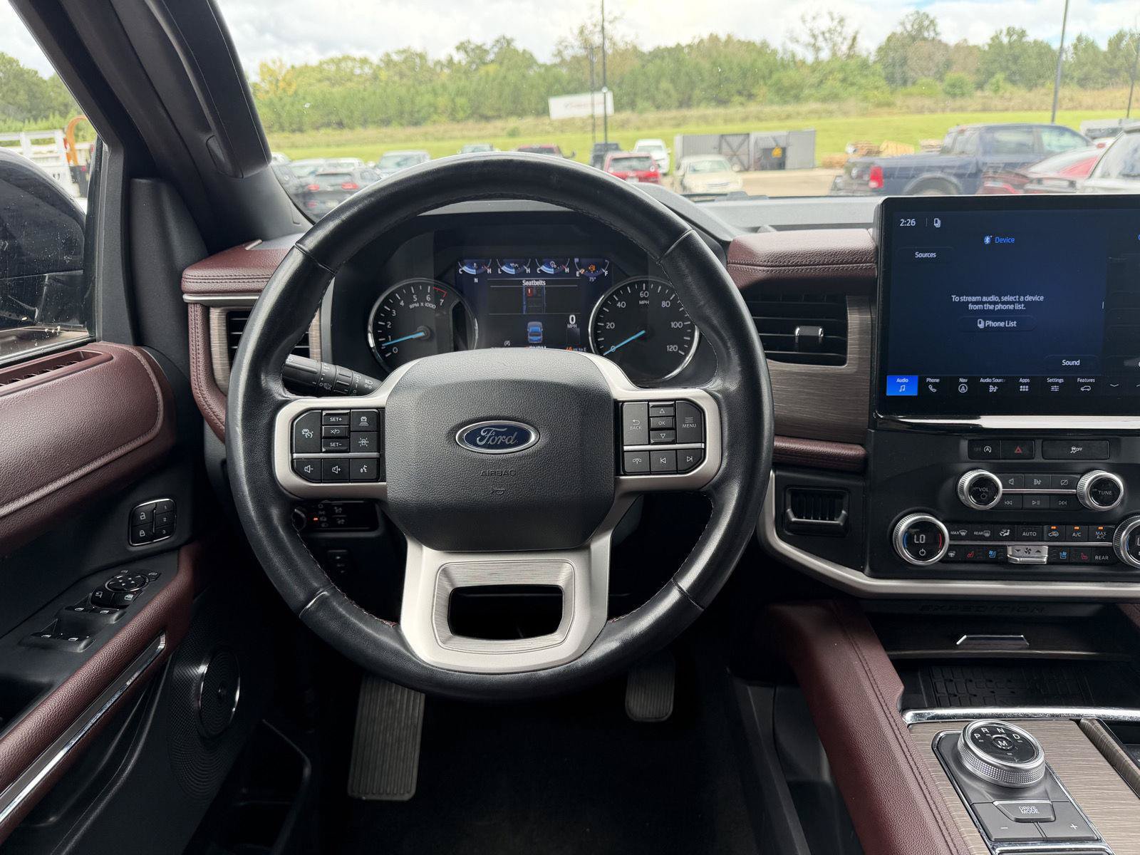 Used 2024 Ford Expedition Limited RWD image 8