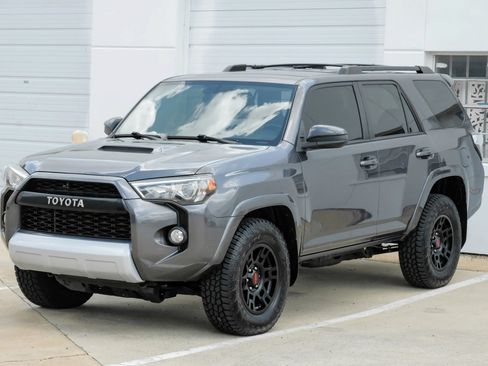 Used 2018 Toyota 4Runner TRD Off-Road Premium AWD/4WD image 5