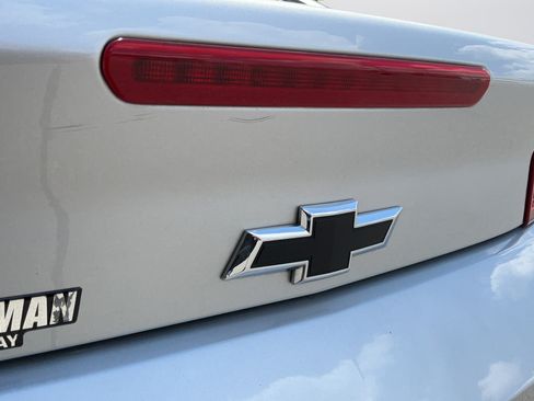 Used 2018 Chevrolet Camaro LT RWD image 29