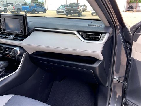 Used 2020 Toyota RAV4 XLE w/ Convenience Package AWD/4WD image 28