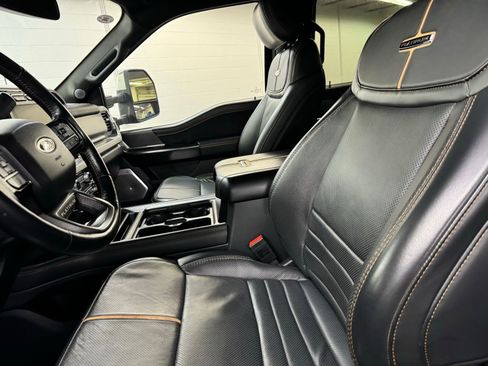 Used 2024 Ford F350 Platinum image 11