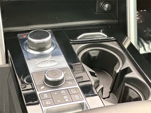 Used 2018 Land Rover Discovery HSE Luxury image 5