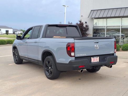 Used 2022 Honda Ridgeline Black Edition image 4