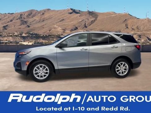 Used 2024 Chevrolet Equinox LS w/ LS Convenience Package image 2