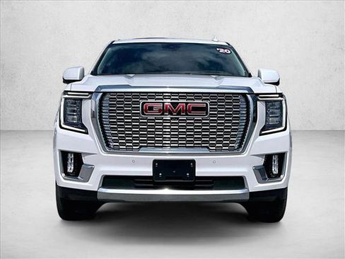 Used 2023 GMC Yukon Denali w/ Advanced Technology Package image 3