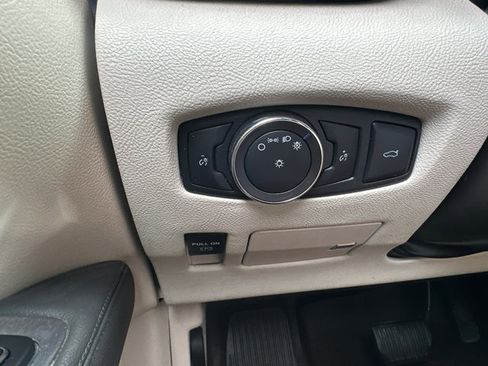 Used 2017 Lincoln Continental Reserve w/ Climate Package image 24