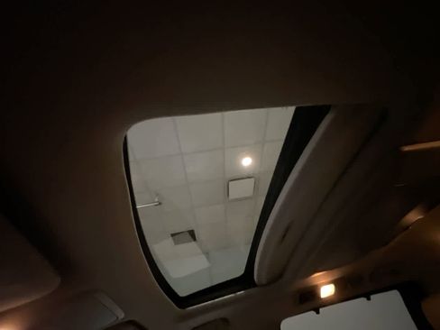 Used 2016 Honda Odyssey Touring Elite image 22