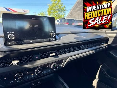 Used 2023 Honda Accord EX image 9