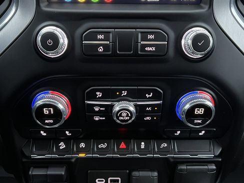 Used 2021 GMC Sierra 1500 Elevation w/ Preferred Package image 29