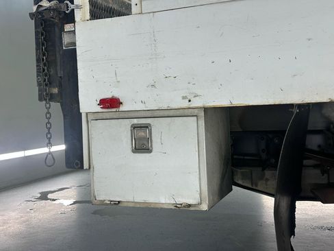 Used 2008 Ford F450 2WD Regular Cab Super Duty image 9