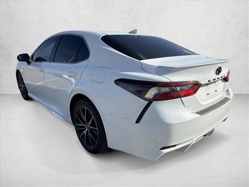 Used 2022 Toyota Camry SE w/ Carpet Mat Package (TMS) FWD image 7