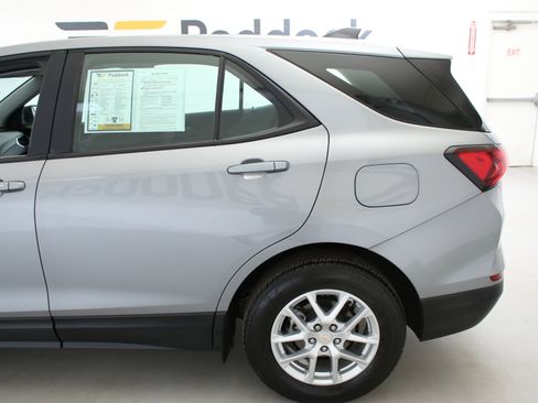 Used 2023 Chevrolet Equinox LS w/ LPO, Floor Liner Package AWD/4WD image 6