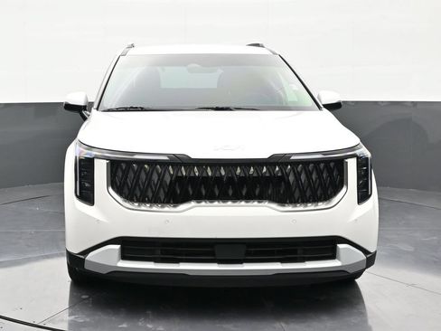 Used 2026 Kia Carnival EX FWD image 8