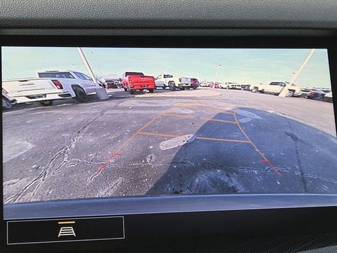 Used 2021 Buick Envision Essence image 3