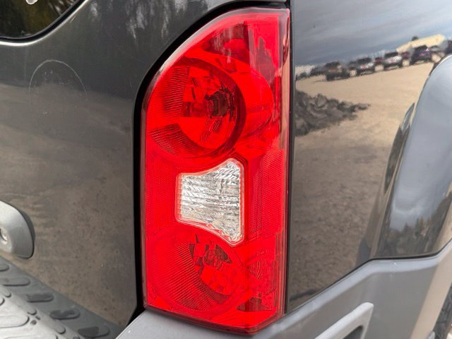 Used 2010 Nissan Xterra Off-Road AWD/4WD image 13