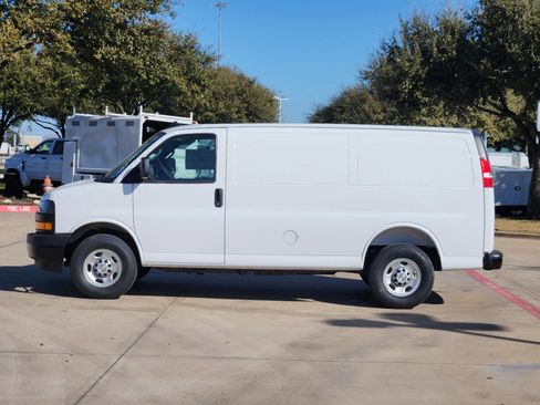 New 2025 Chevrolet Express 2500 w/ Driver Convenience Package image 11