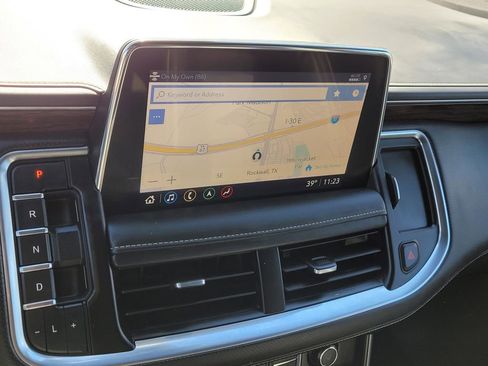 Used 2021 Chevrolet Tahoe Premier w/ Premium Package image 29