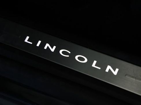 Used 2022 Lincoln Aviator Grand Touring w/ Equipment Group 301A AWD/4WD image 25