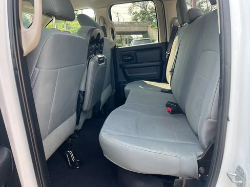 Used 2017 RAM 1500 Express AWD/4WD image 25