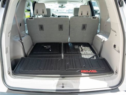 Used 2018 GMC Acadia SLE w/ Driver Alert Package I AWD/4WD image 33