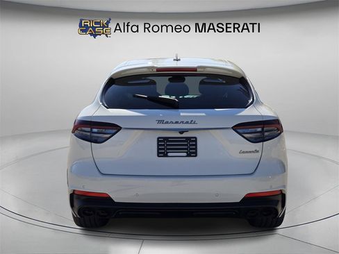 Used 2022 Maserati Levante Modena image 6
