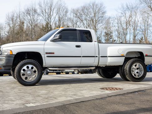 Used 1999 Dodge Ram 3500 Truck 4dr Quad Cab 155 WB DRW 4WD image 4