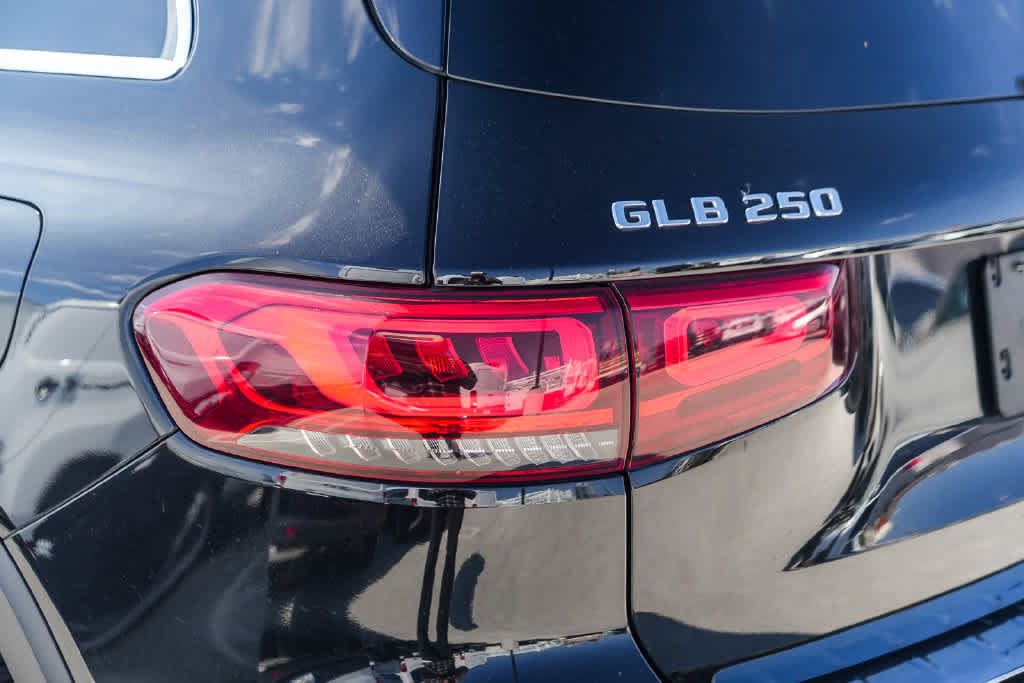 Used 2022 Mercedes-Benz GLB 250 image 9