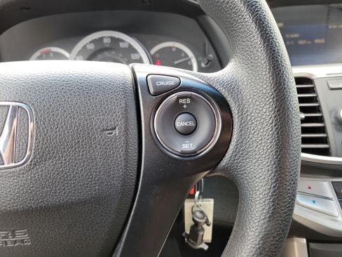 Used 2015 Honda Accord LX image 29