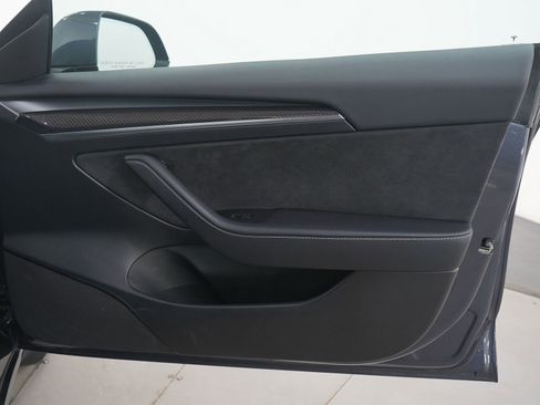 Used 2023 Tesla Model 3 Performance image 9