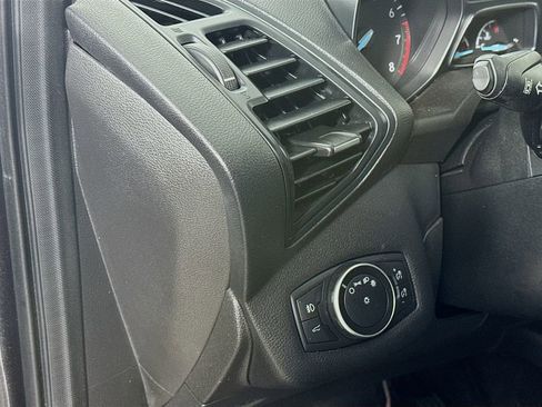 Used 2018 Ford Escape SE w/ Ford Safe & Smart Package image 10