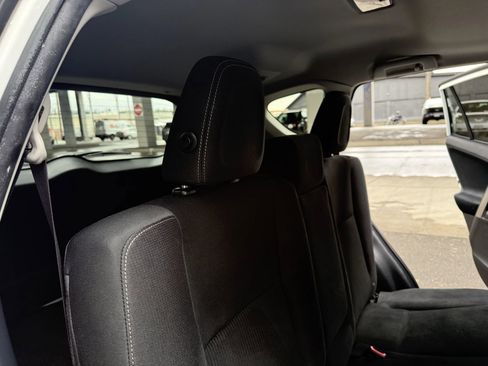 Used 2014 Toyota RAV4 XLE image 21