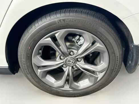 Used 2024 Honda Accord EX image 11