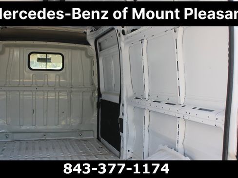 Used 2025 RAM ProMaster 2500 w/ Convenience Group image 24