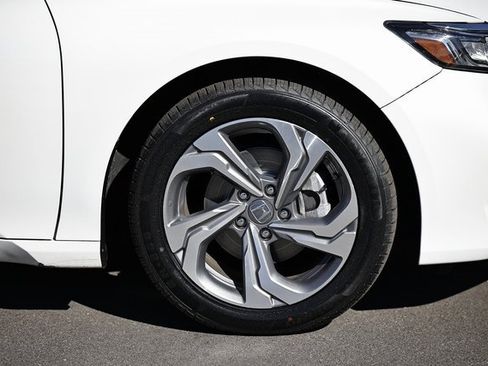 Certified 2019 Honda Accord EX-L image 9