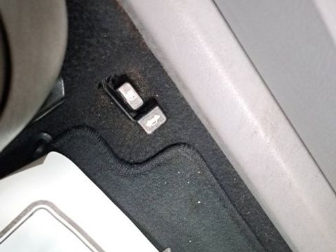 Used 2013 Toyota Corolla L image 24