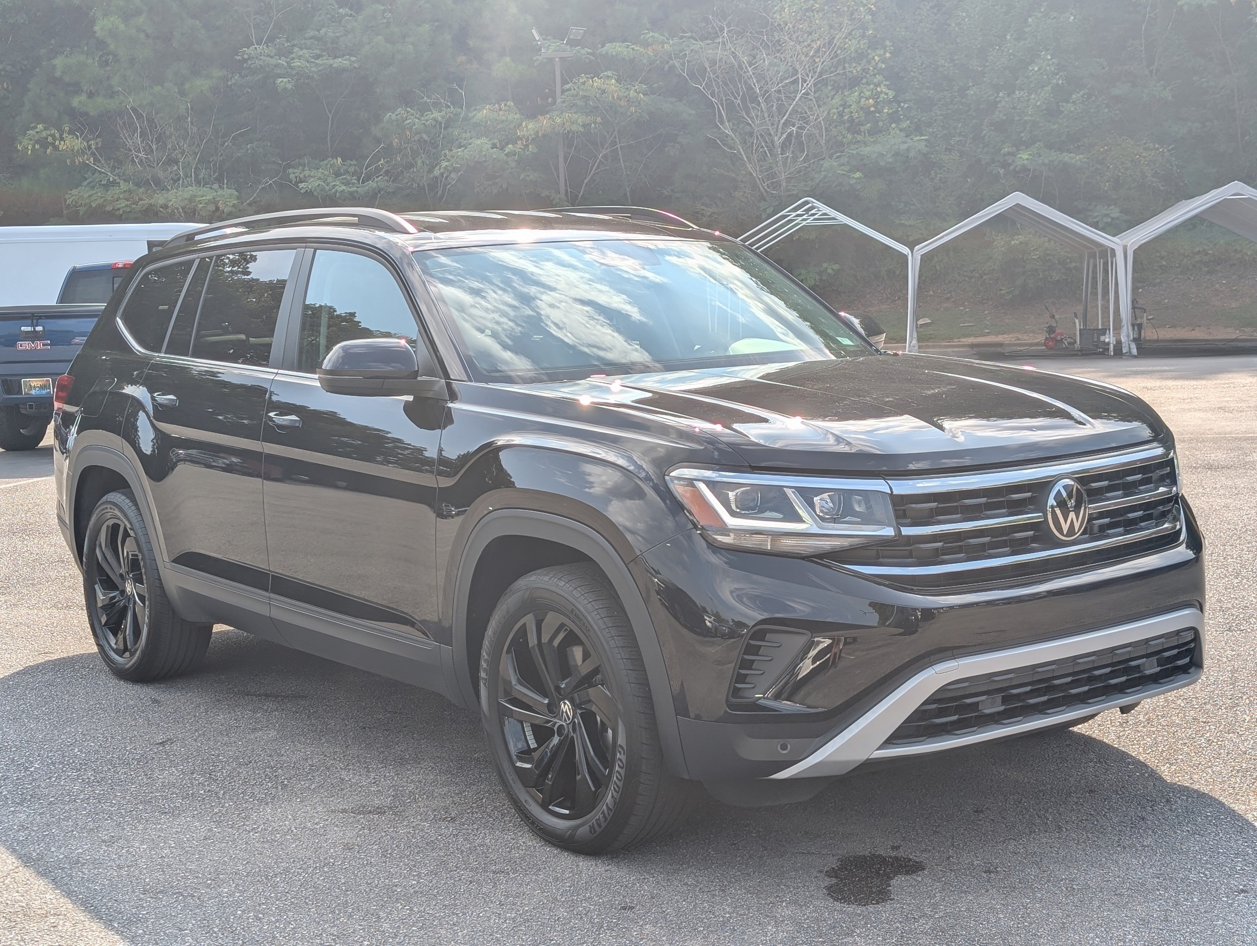 Used 2023 Volkswagen Atlas SE w/ Black Wheel Package FWD image 11