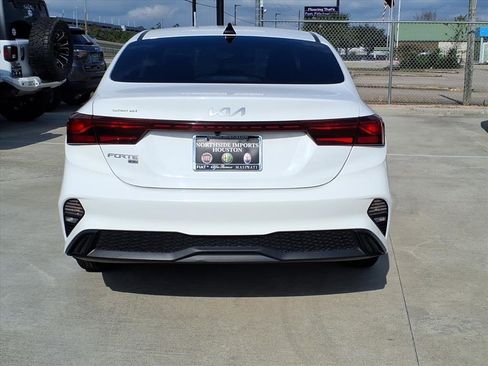 Used 2024 Kia Forte LX image 8
