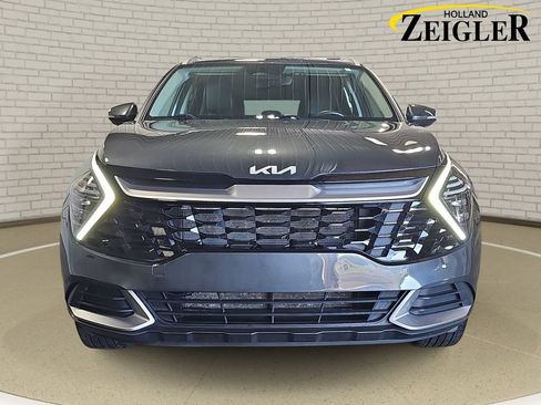 Used 2024 Kia Sportage EX AWD/4WD image 2