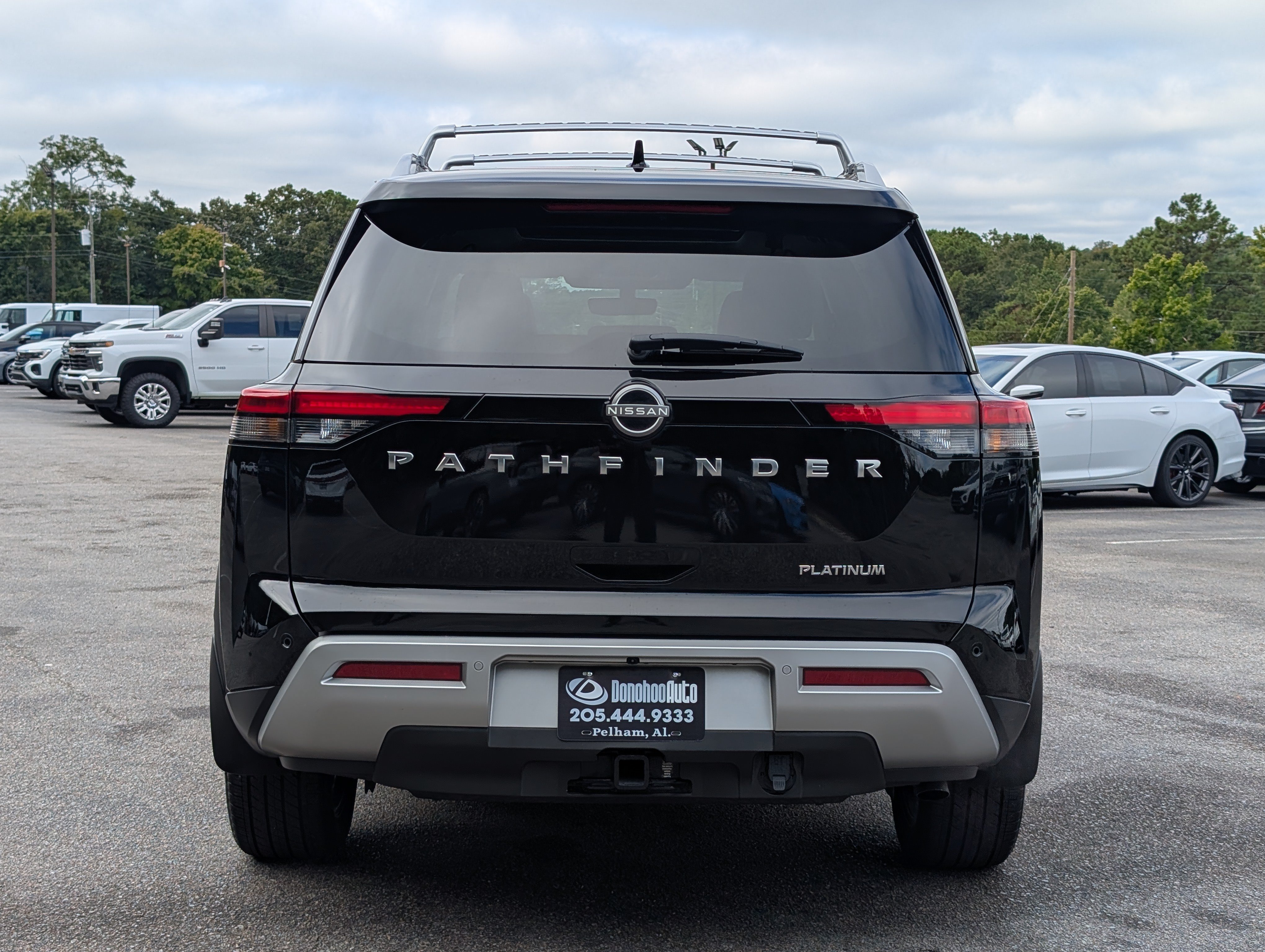 Used 2025 Nissan Pathfinder Platinum w/ Cargo Package FWD image 8