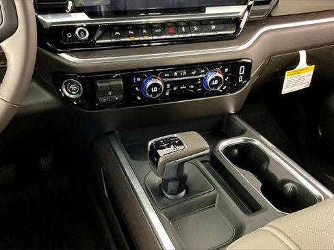 New 2026 GMC Sierra 1500 SLT w/ SLT Premium Package image 7