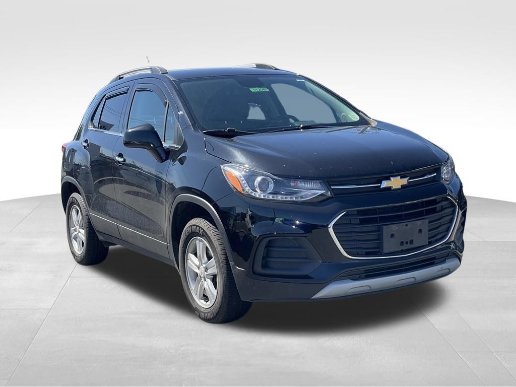 Used 2020 Chevrolet Trax LT w/ LT Convenience Package AWD/4WD image 3