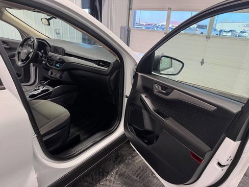 Used 2020 Ford Escape S image 14