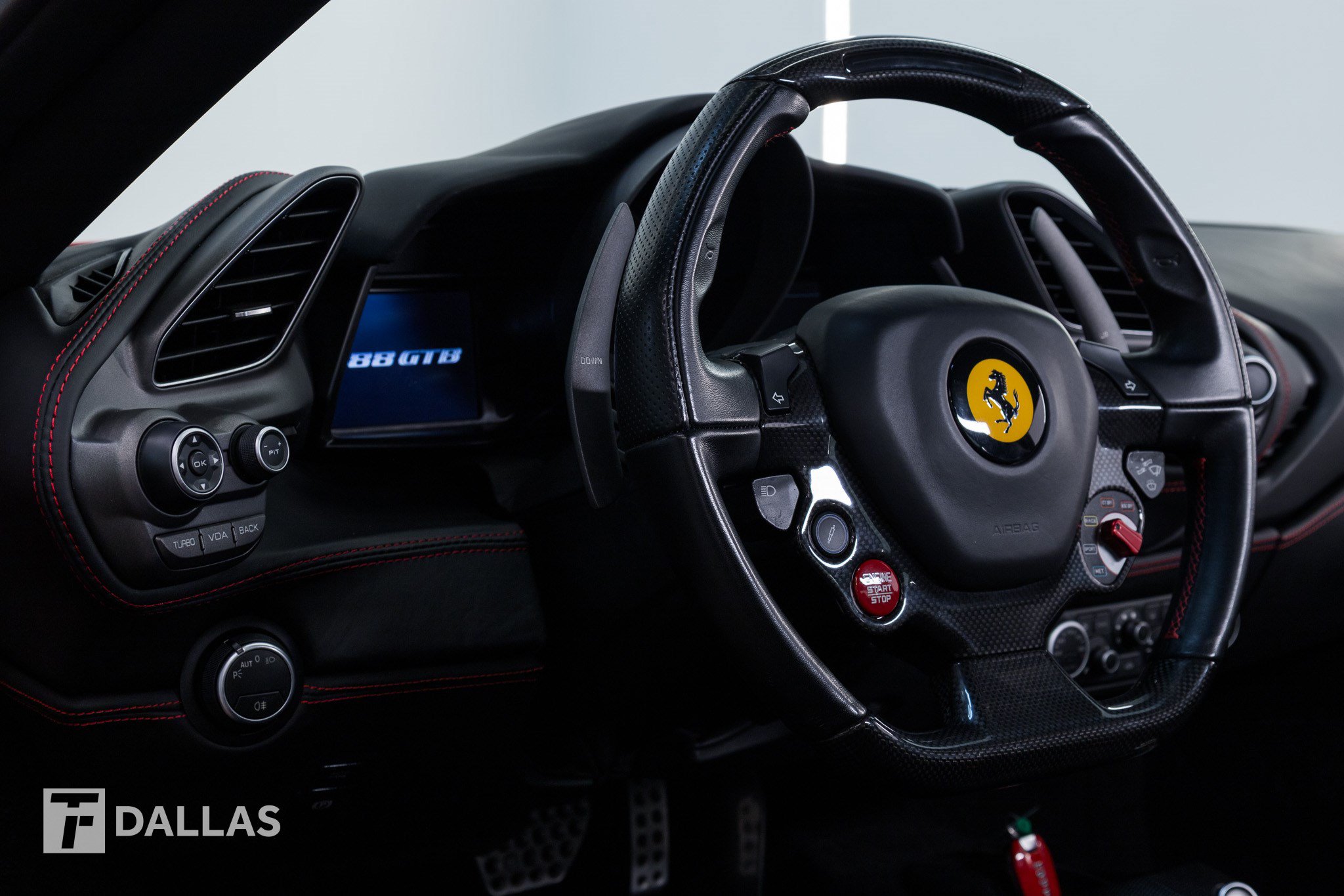 Used 2018 Ferrari 488 GTB RWD image 26