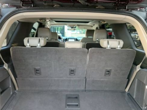Used 2020 Ford Expedition Limited w/ Equipment Group 302A RWD image 11